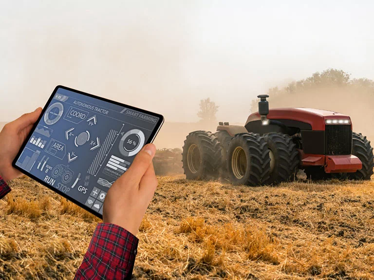 maszyna rolnicza i tablet